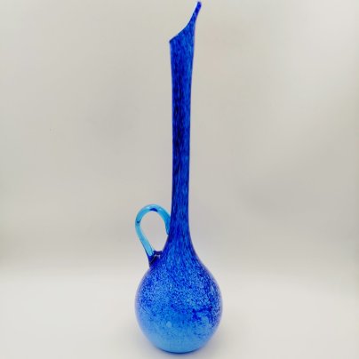 Кувшин с вытянутым горлышком, синего оттенка, цветное стекло, гутная техника, Западная Европа, 1980-1990 гг.