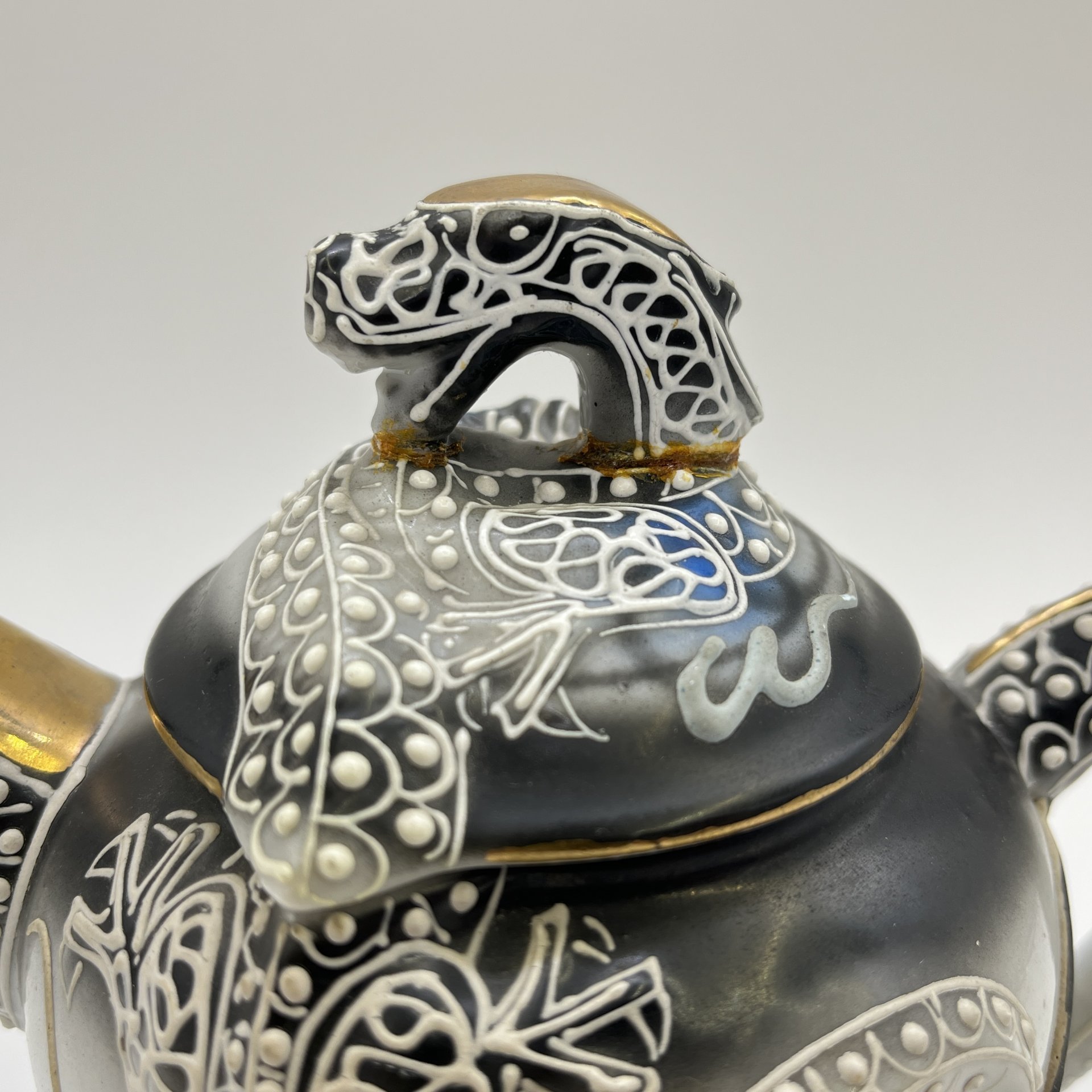 Чайник заварочный, декорированный изображением драконов, Lux Porcelain FAHD M.K.