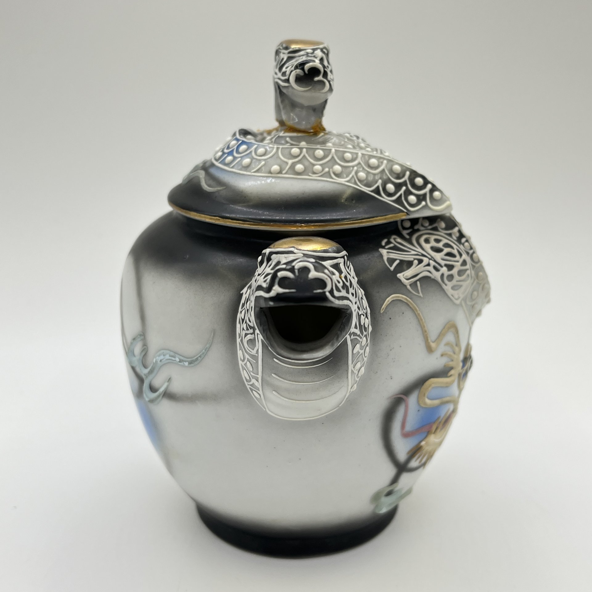 Чайник заварочный, декорированный изображением драконов, Lux Porcelain FAHD M.K.