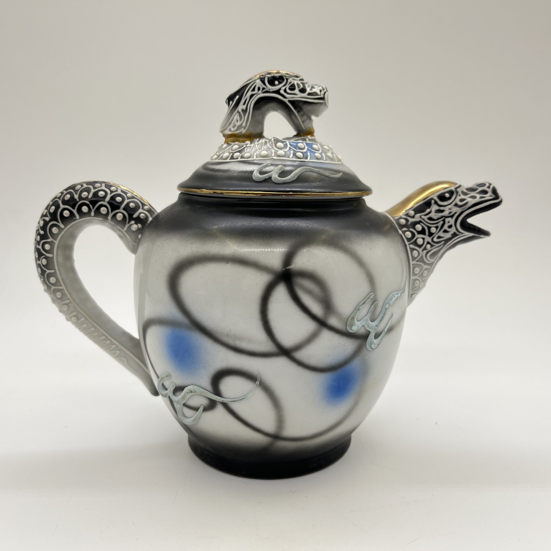 Чайник заварочный, декорированный изображением драконов, Lux Porcelain FAHD M.K.