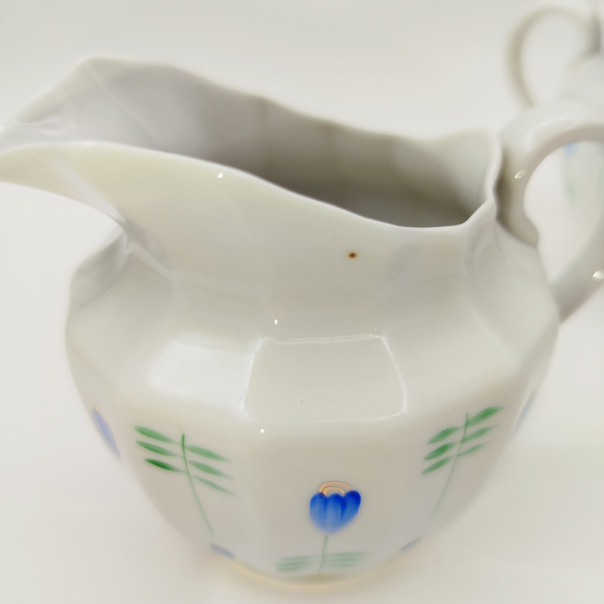 Сервиз чайный с цветочным декором на 6 персон (14 предметов), форма "Ампир", фарфор, роспись, золочение, Дмитровский фарфоровый завод (ДФЗ Вербилки), СССР, 1965-1991 гг.