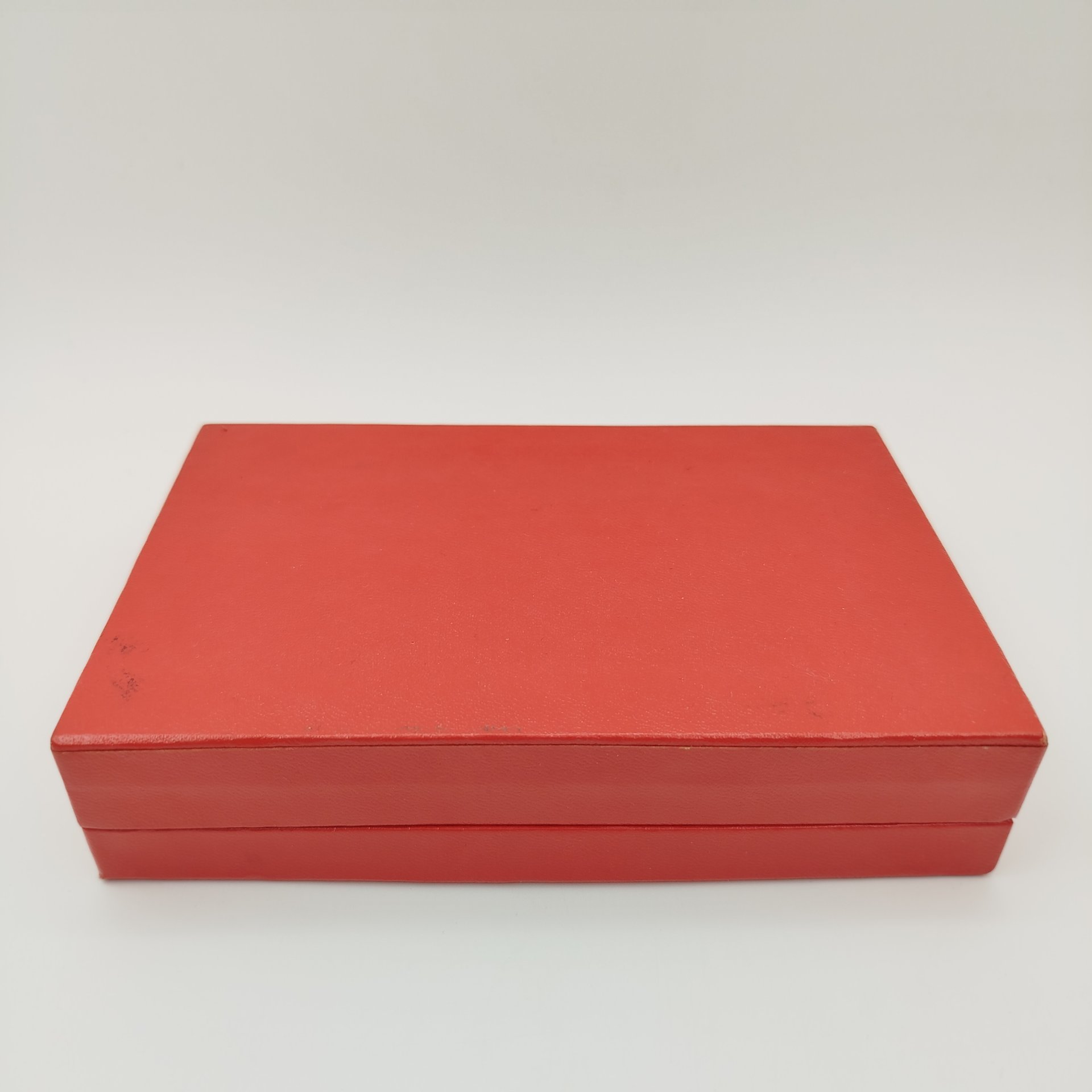 Набор чайных ложек на 6 персон с растительным декором, в подарочной коробке, мНЦ (медь-никель-цинк), картон, ткань, Завод «Мстерский ювелир», СССР, 1977 г.