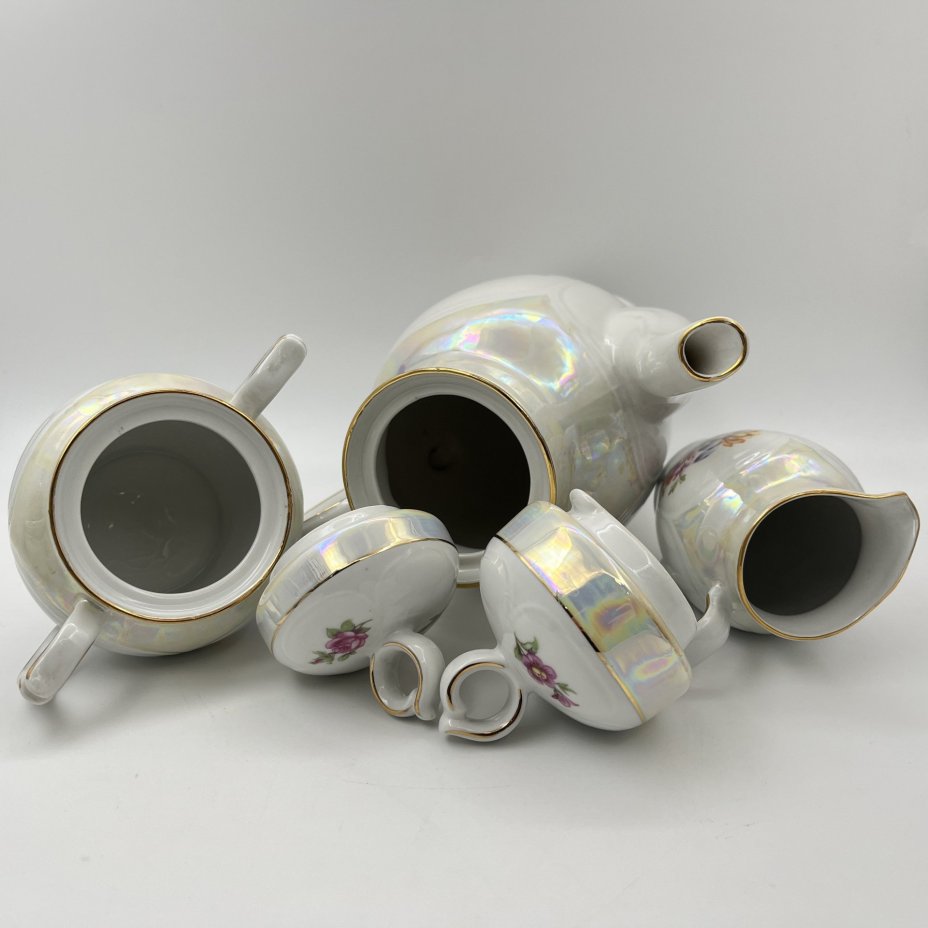 Сервиз чайно-кофейный на 6 персон (15 предметов), украшенный цветочным декором