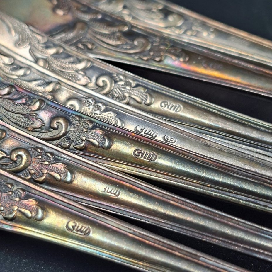 Набор из семи вилок с растительным декором, мНЦ (медь-никель-цинк), Вольнянский завод столовых приборов им. Шевченко (ЗiШ, ЗиШ), СССР, 1960-1980 гг.