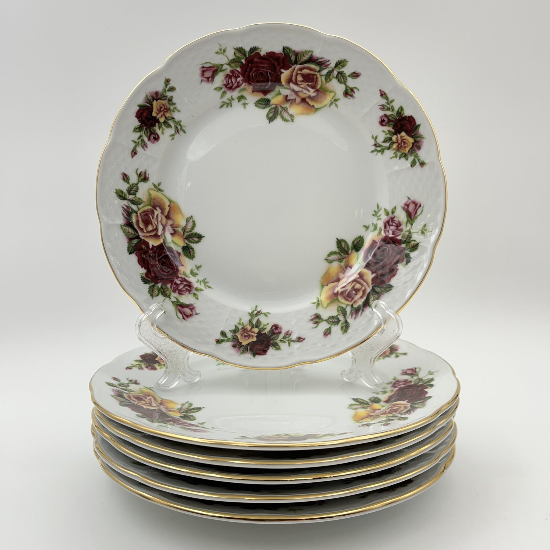 Набор десертных тарелок с цветочным декором на 6 персон, фарфор, деколь, золочение, Thun (Тун), Чехословакия, 1970-1980 гг.