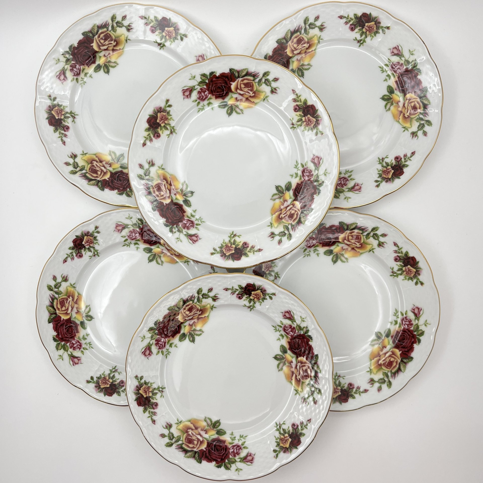 Набор десертных тарелок с цветочным декором на 6 персон, фарфор, деколь, золочение, Thun (Тун), Чехословакия, 1970-1980 гг.
