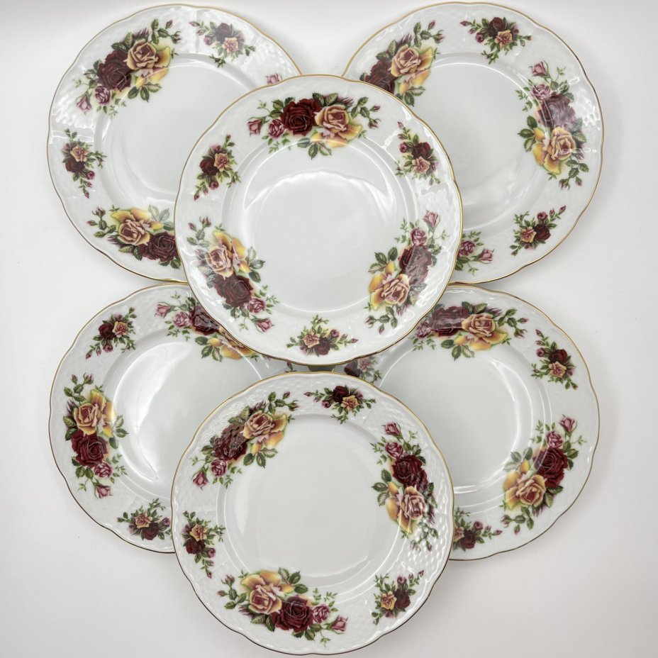 Набор десертных тарелок с цветочным декором на 6 персон, фарфор, деколь, золочение, Thun (Тун), Чехословакия, 1970-1980 гг.