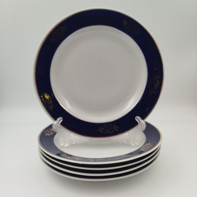 Набор тарелок на 5 персон, украшенных растительным декором, фарфор, Барановский фарфоровый завод, СССР, 1960-1970 гг.