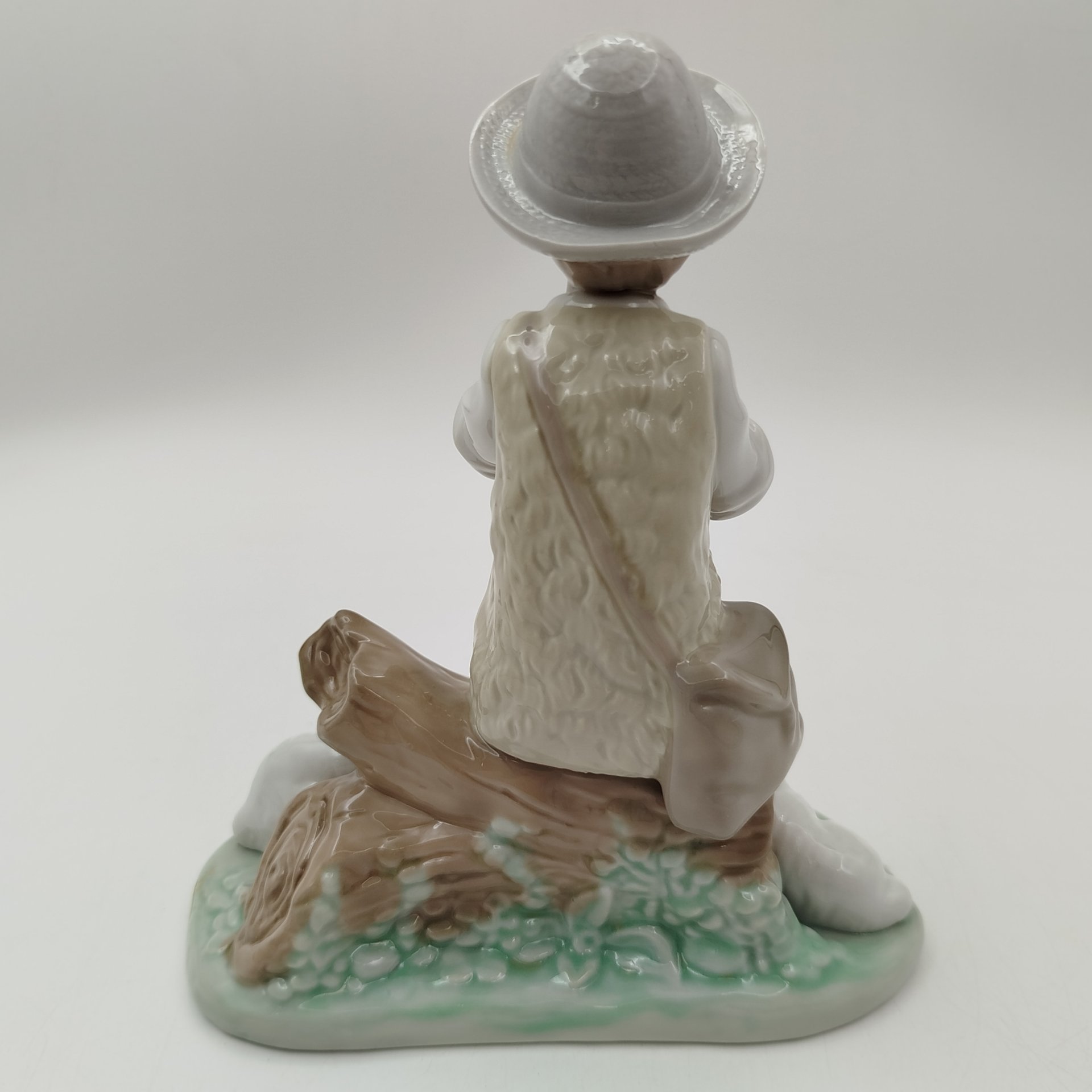 Статуэтка "Пастушок с овцами", фарфор, роспись, NAO Porcelain, Испания, 1987 г.