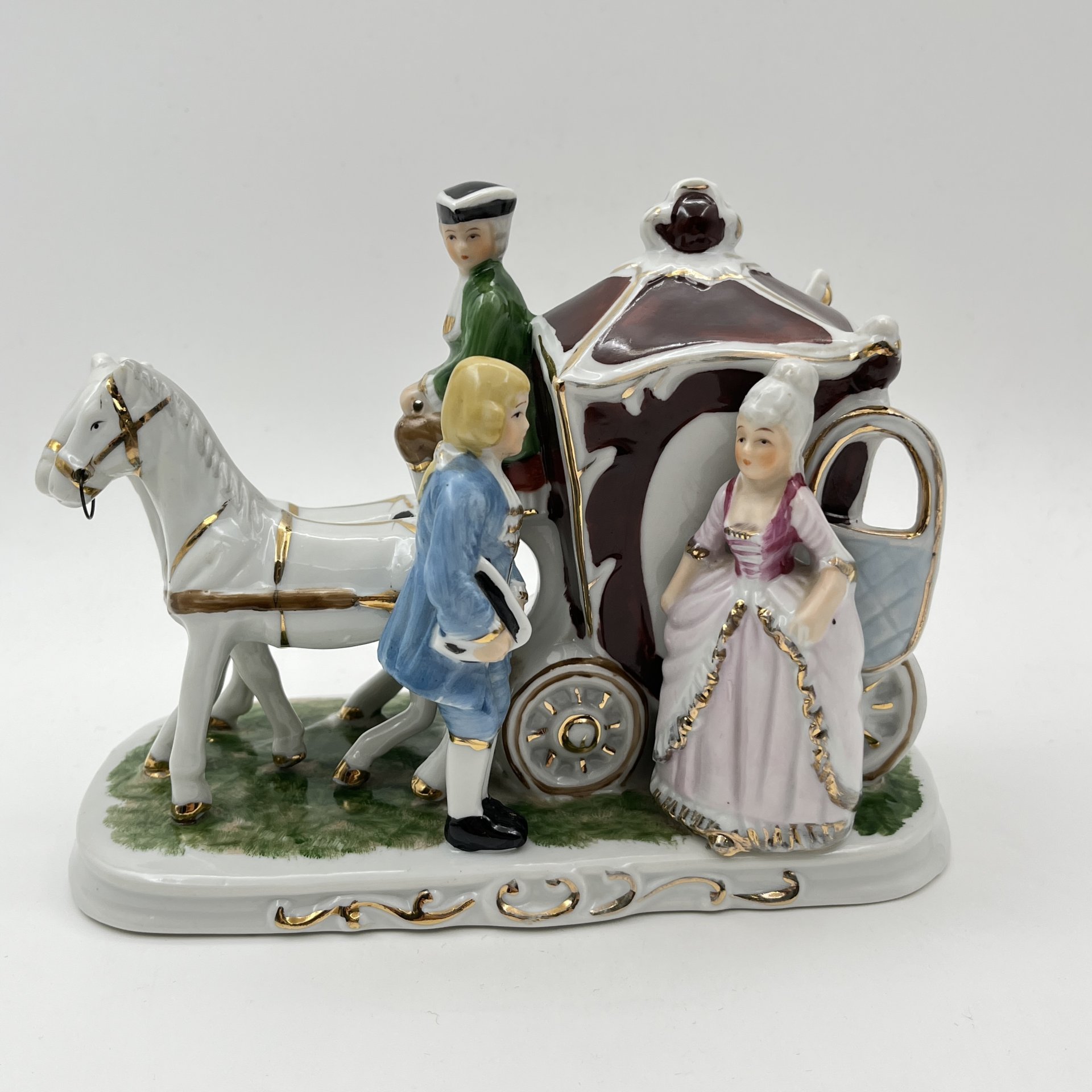 Статуэтка "Экипаж" ("Карета"), фарфор, роспись, золочение, Европа, 1980-2000 гг.