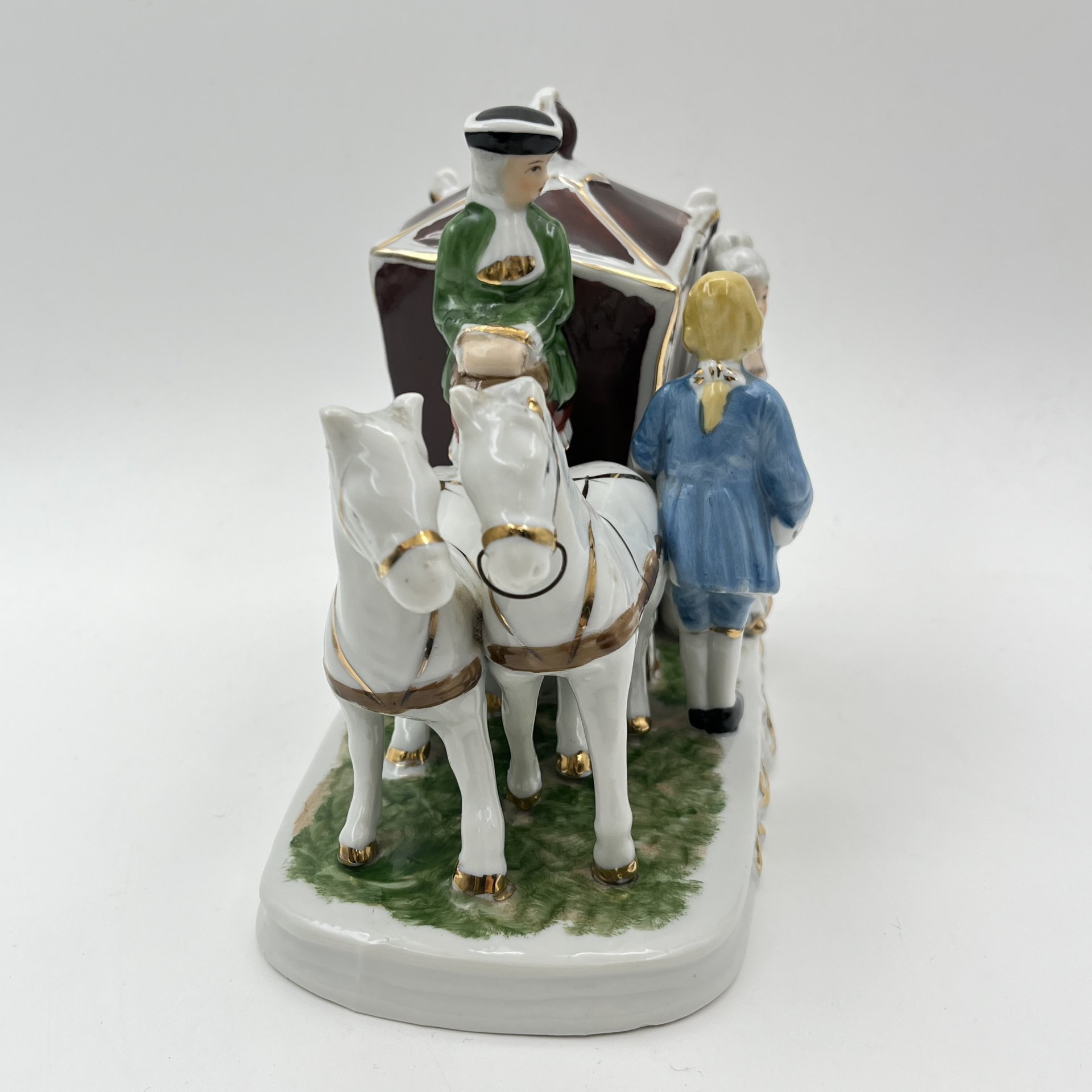 Статуэтка "Экипаж" ("Карета"), фарфор, роспись, золочение, Европа, 1980-2000 гг.