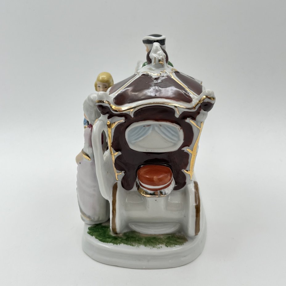 Статуэтка "Экипаж" ("Карета"), фарфор, роспись, золочение, Европа, 1980-2000 гг.