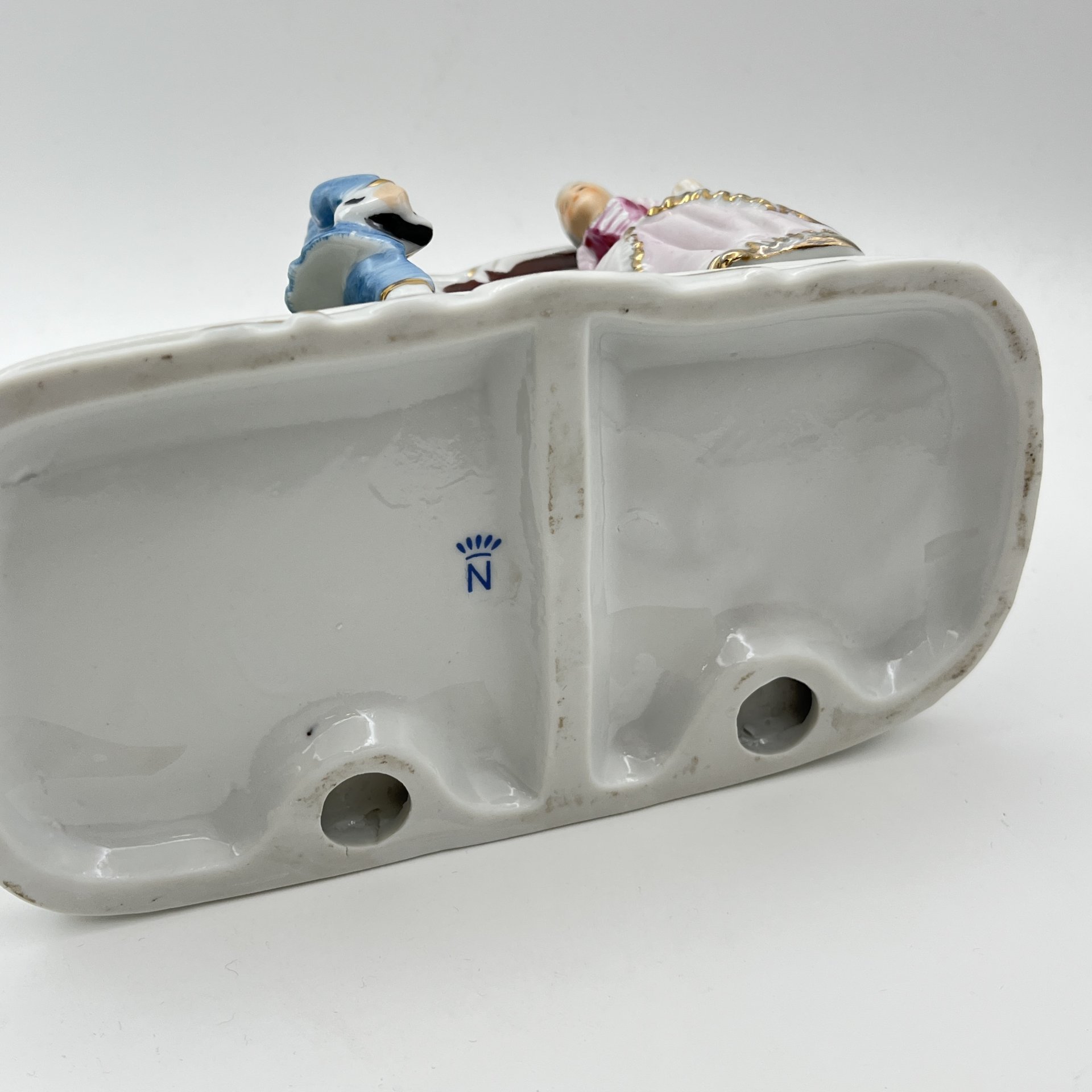 Статуэтка "Экипаж" ("Карета"), фарфор, роспись, золочение, Европа, 1980-2000 гг.