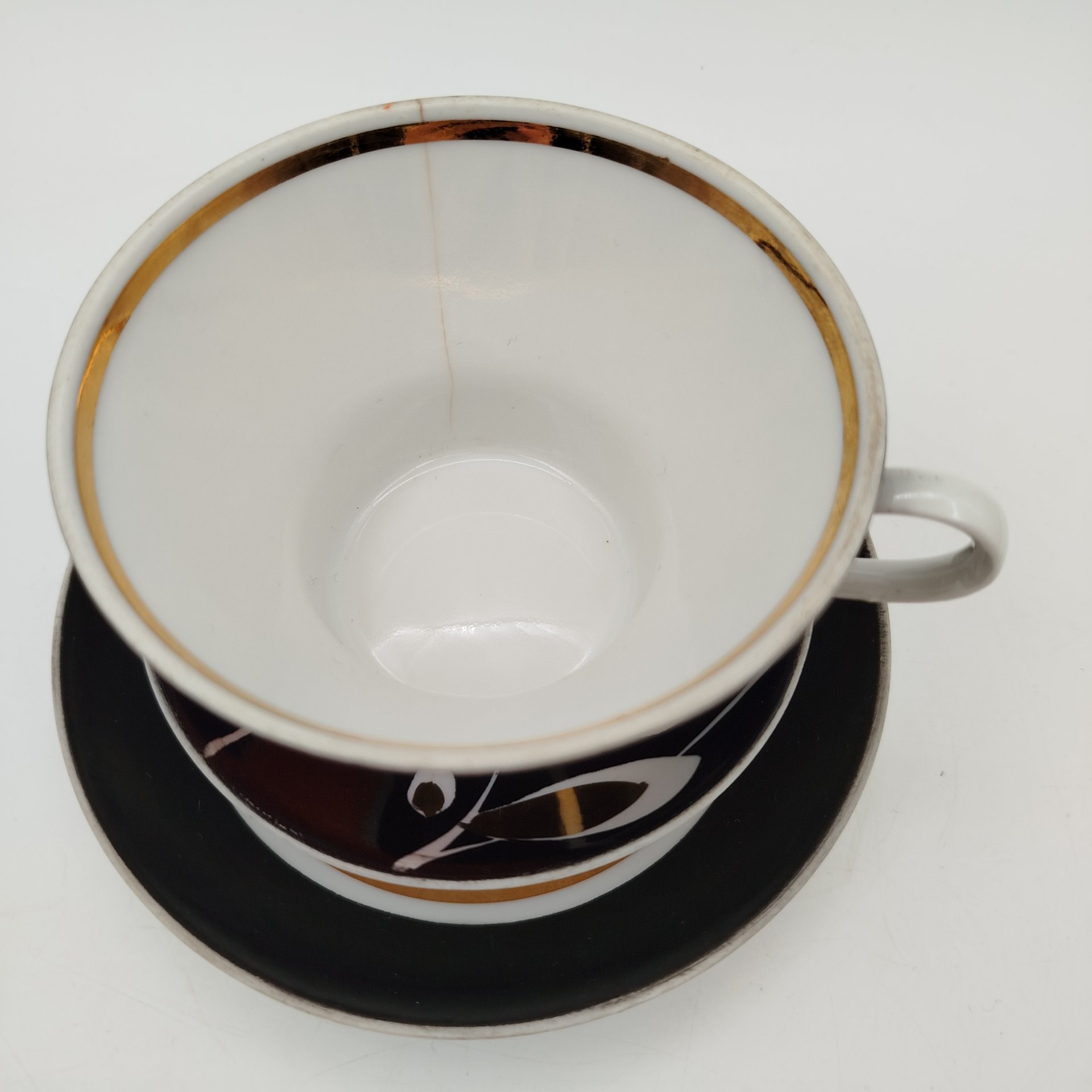 Чайное трио "Цветы на черном", автор росписи Яснецов В.К., фарфор, крытье, роспись, золочение, Дулевский фарфоровый завод (Дулёво), СССР, 1966 г.