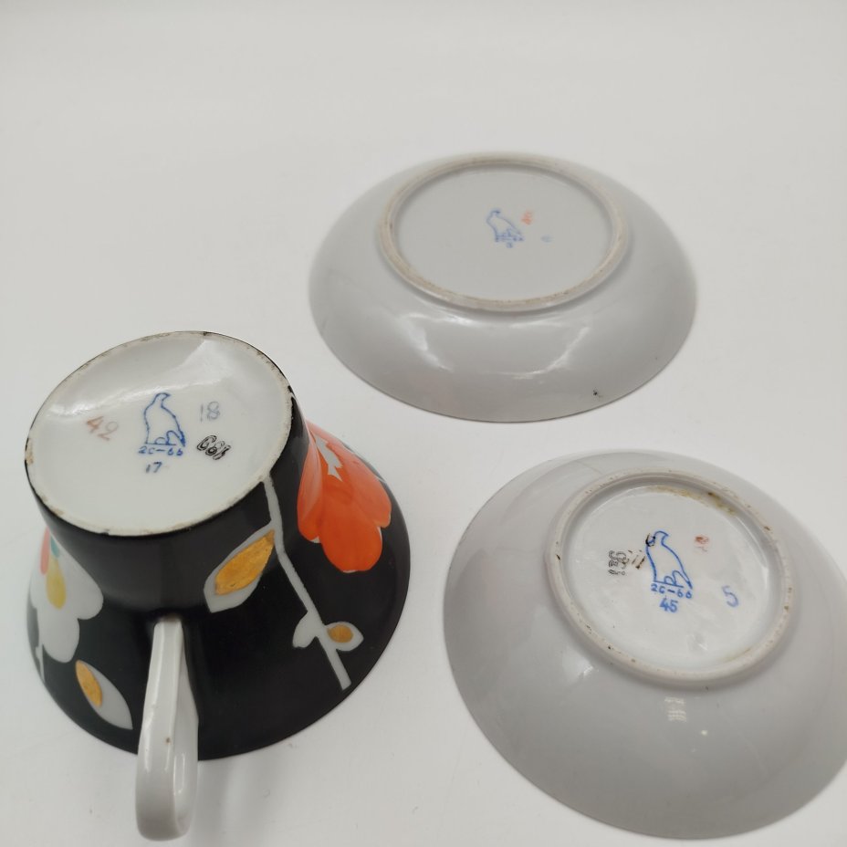 Чайное трио "Цветы на черном", автор росписи Яснецов В.К.