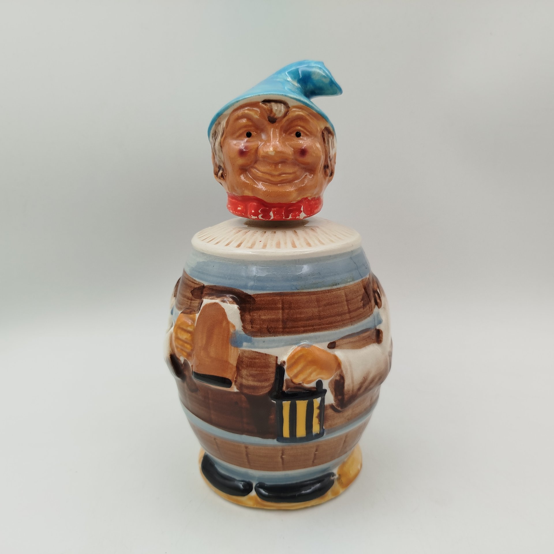 Кувшин пивной "Бюргер с кружкой пива", Sphinx, фаянс, роспись, Европа, 1960-1990 гг.