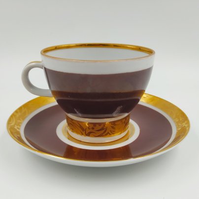 Пара чайная коричневого цвета с орнаментальным декором, фарфор, крытье, золочение, Ленинградский фарфоровый завод (ЛФЗ), СССР, 1970-1992 гг.