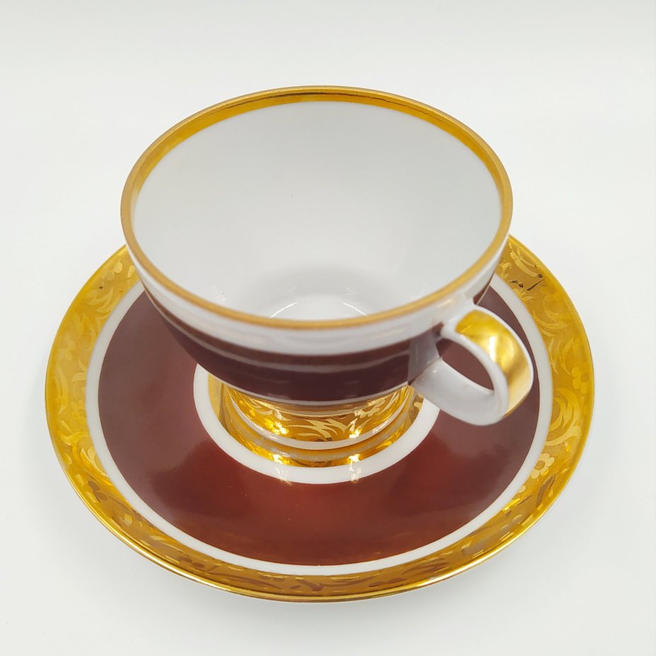 Пара чайная коричневого цвета с орнаментальным декором, фарфор, крытье, золочение, Ленинградский фарфоровый завод (ЛФЗ), СССР, 1970-1992 гг.