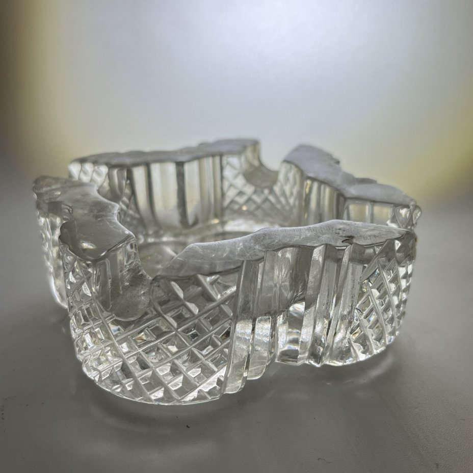 Пепельница в форме четырехлистного клевера