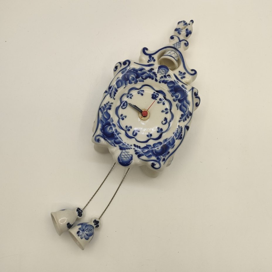 Часы настенные, фигурные, с подвесными декоративными колокольчиками, Гжель, рос. Верещагина