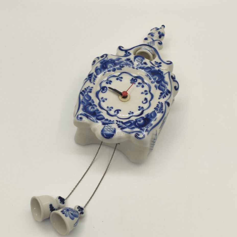 Часы настенные, фигурные, с подвесными декоративными колокольчиками, Гжель, рос. Верещагина