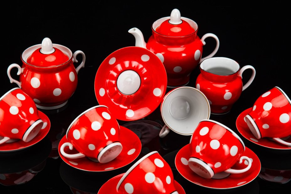 Сервиз чайный с декором в горошек на 6 персон (15 предметов), фарфор, крытье, золочение, Барановский фарфоровый завод, СССР, 1970-1991 гг.