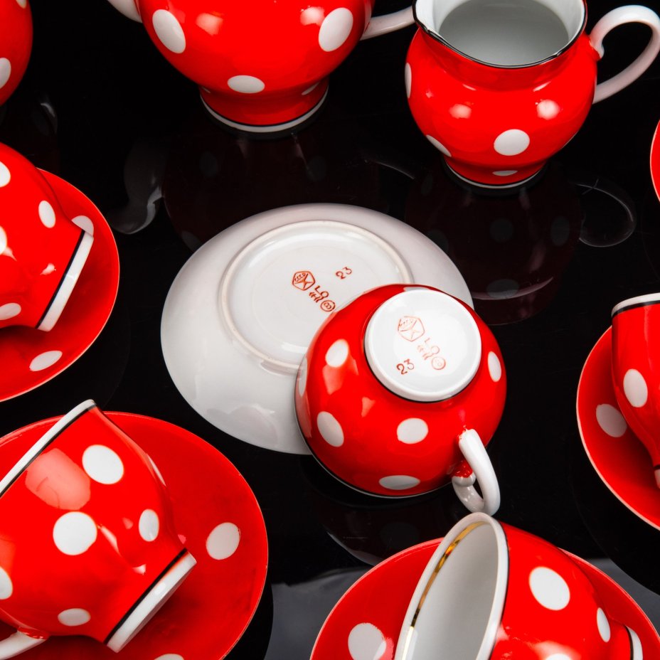 Сервиз чайный с декором в горошек на 6 персон (15 предметов), фарфор, крытье, золочение, Барановский фарфоровый завод, СССР, 1970-1991 гг.