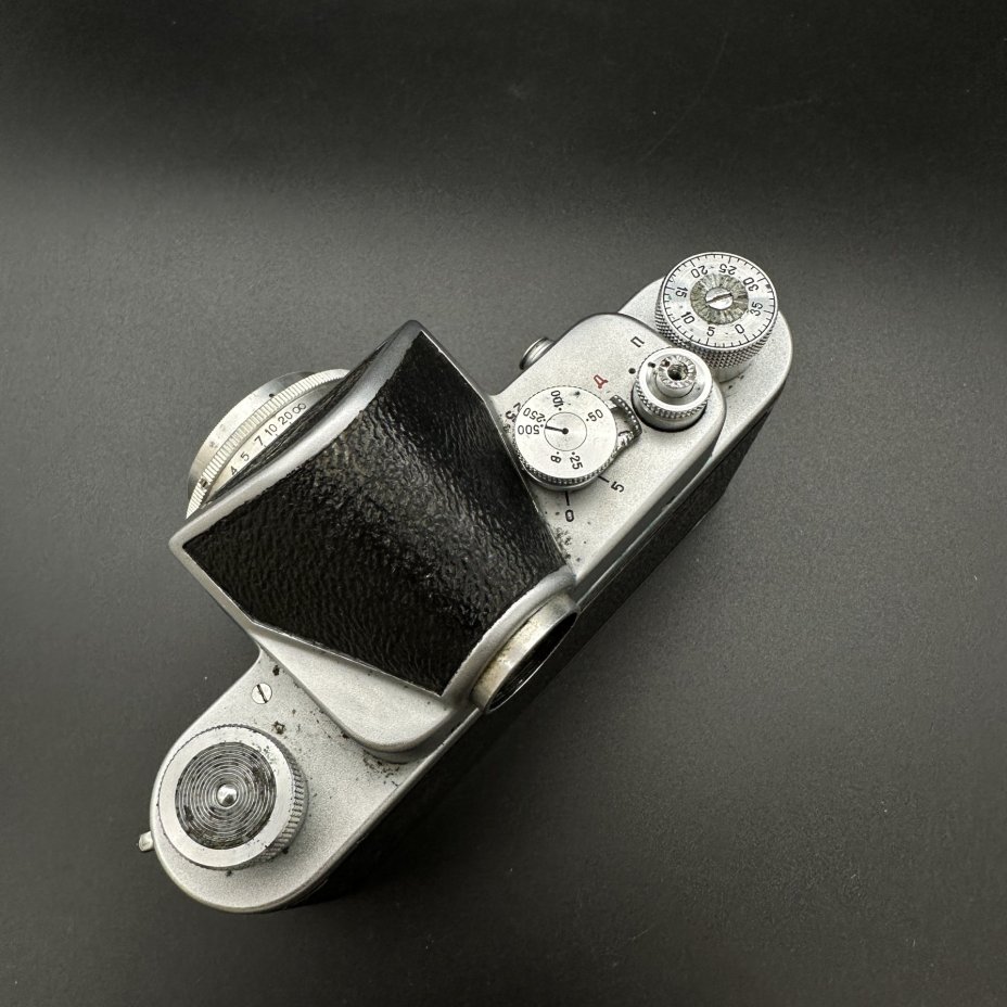 Фотоаппарат (нерабочий) "Зенит-С" с объективом "Индустар-50" 1:3,5, F=5 cm, в кофре, Красногорский механический завод (КМЗ)