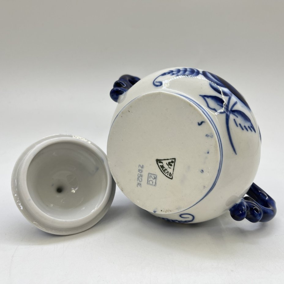 Сахарница миниатюрная с цветочным/растительным декором, фарфор, роспись, Объединение «Гжель», СССР, 1972-1985 гг.