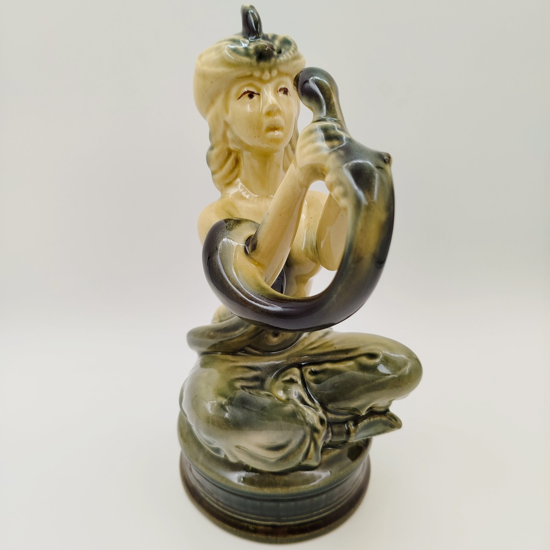 Статуэтка "Укротительница змей", фаянс, СССР, 1970-1980 гг.