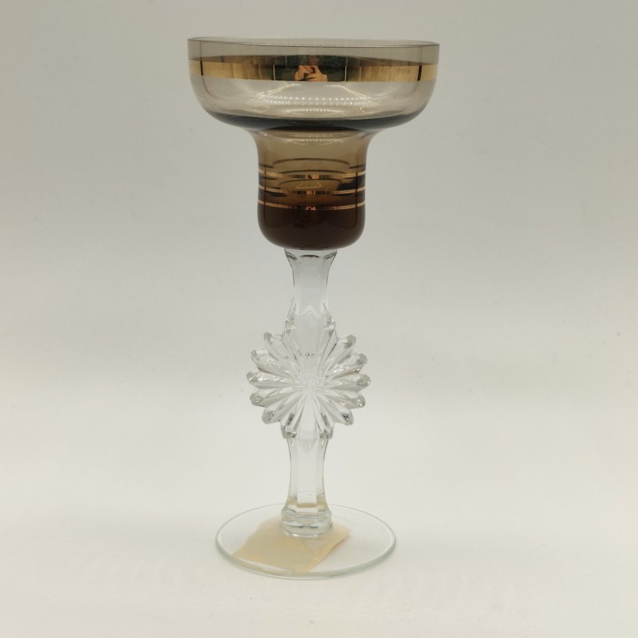 Подсвечник с рельефной звездой на ножке, цветное стекло, золочение, Гусевской хрустальный завод (Гусь-Хрустальный), СССР, 1970-1980 гг.