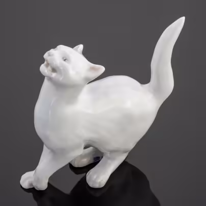 Статуэтка "Белый кот", скульптор Кнуд Кин (Knud Kyhn), Royal Copenhagen