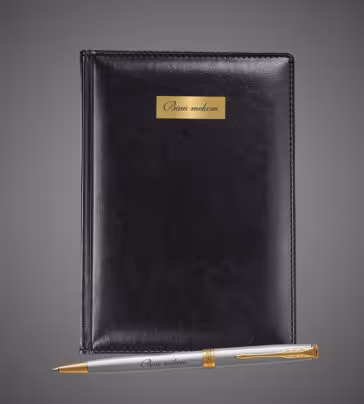 Подарочный набор: Ежедневник недатированныйи Шариковая ручка Parker Sonnet K527 цвет: St. Steel GT