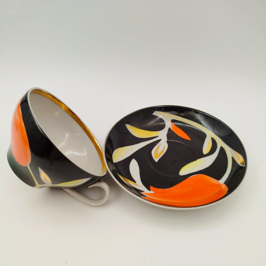 Пара чайная "Тюльпан", фарфор, крытье, роспись, золочение, Дулевский фарфоровый завод (Дулёво), СССР, 1968-1991 гг.