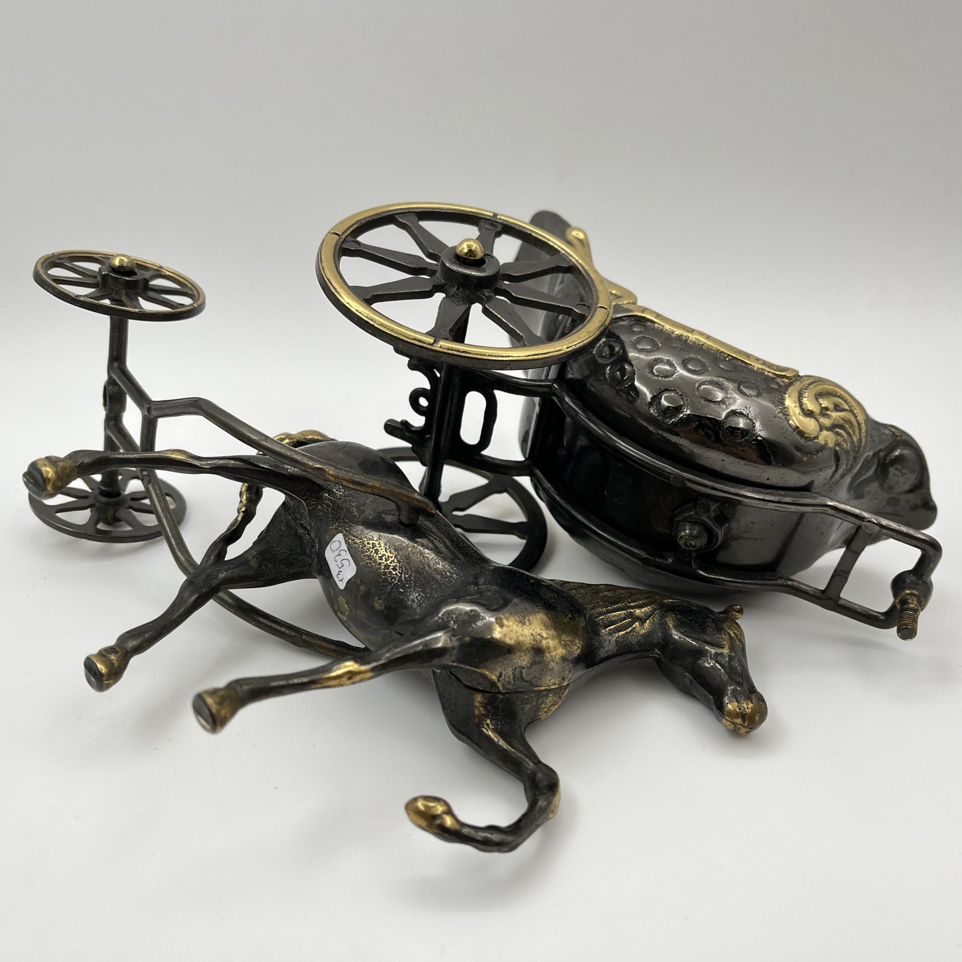 Статуэтка "Экипаж" ("Лошадь, запряженная повозкой"), металл, литье, формовка, бронзирование, Западная Европа, 1970-1990 гг.