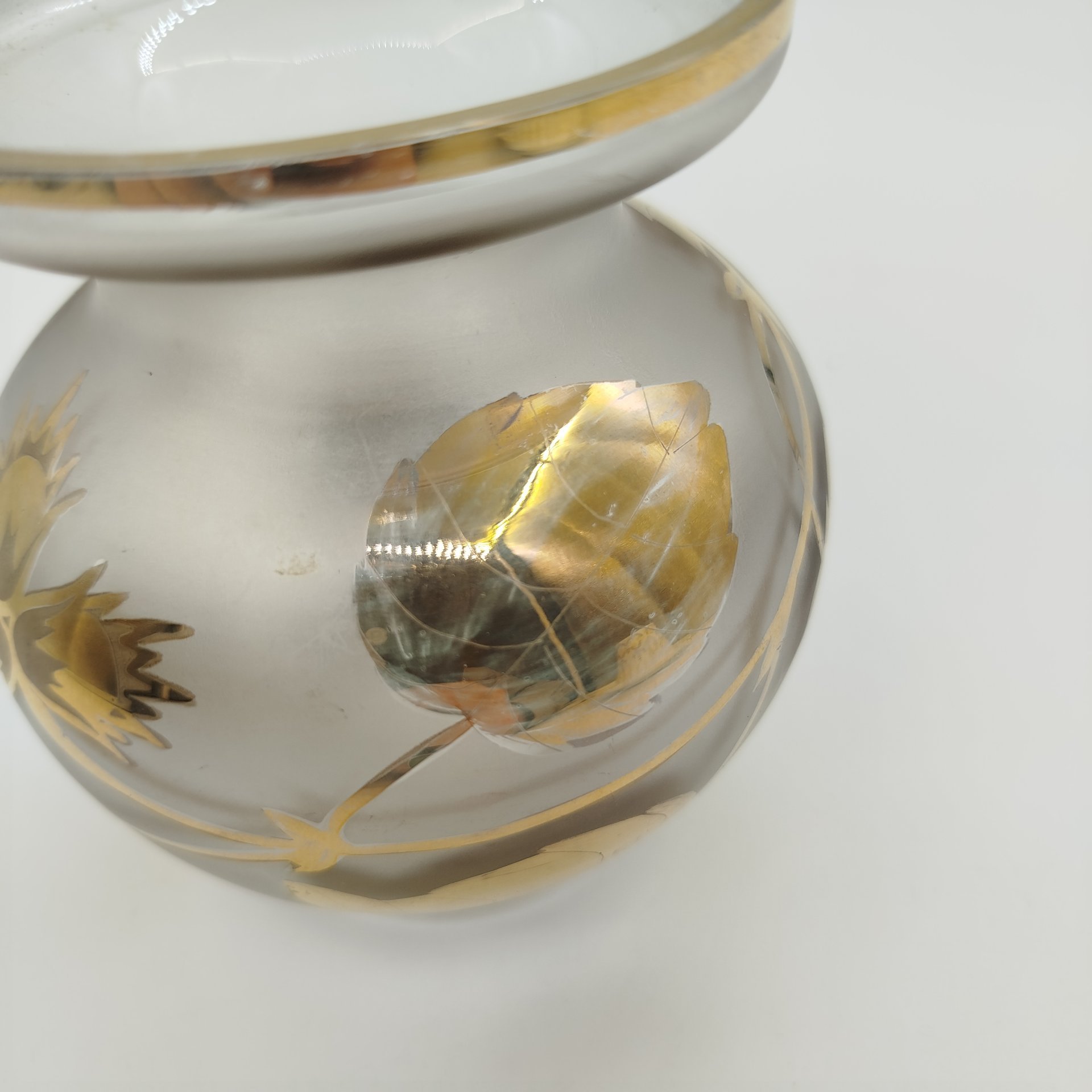 Ваза с растительным декором, стекло, золочение, матирование, Богемия, 1970-1980 гг.