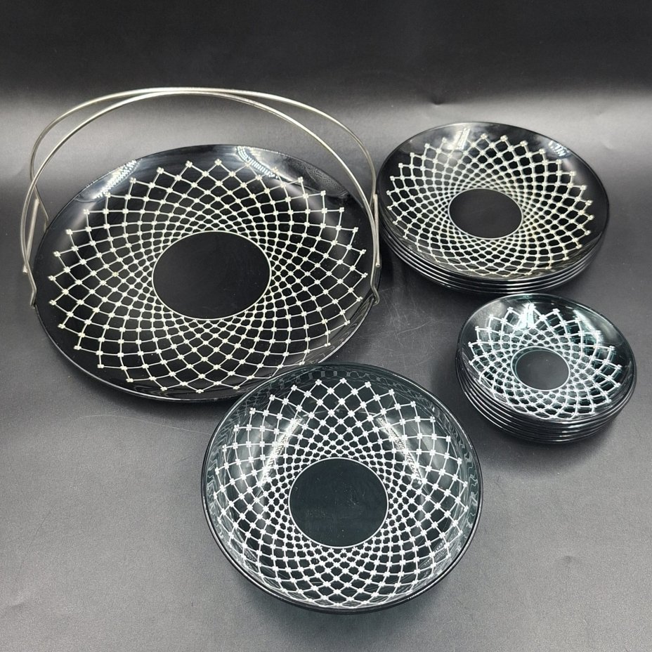 Набор для подачи десерта на 5 персон (блюдо, глубокая тарелочка, 5 блюдец, 5 розеток)