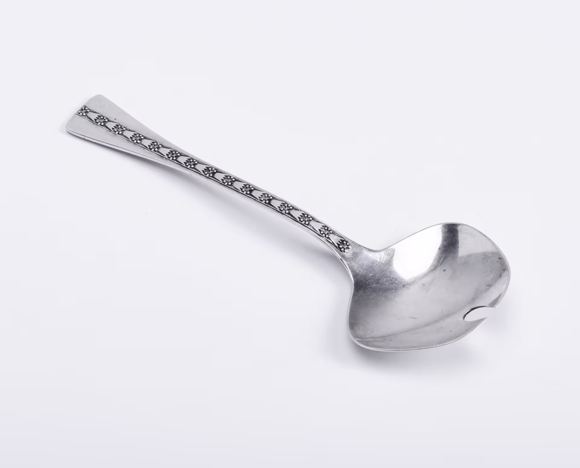 Ложка для салата с геометрическим декором, серебро 916 пр., золочение, Таллинский ювелирный завод, СССР, 1960-1980 гг., Таллинский ювелирный завод