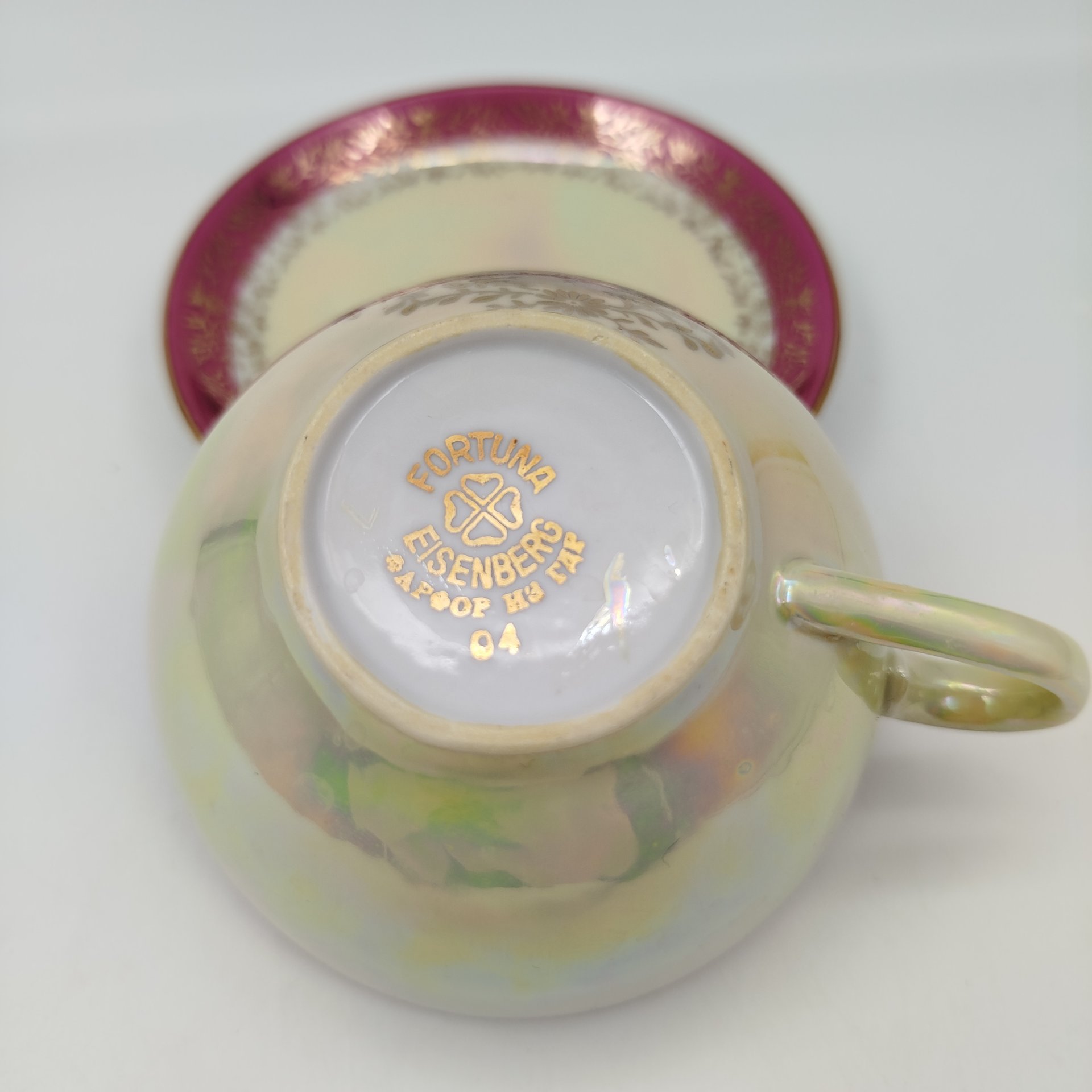 Чайная пара из сервиза "Мадонна"  (чашка и розетка), фарфор, деколь, люстр, золочение, Fortuna Eisenberg, ГДР, 1960-1973 гг.