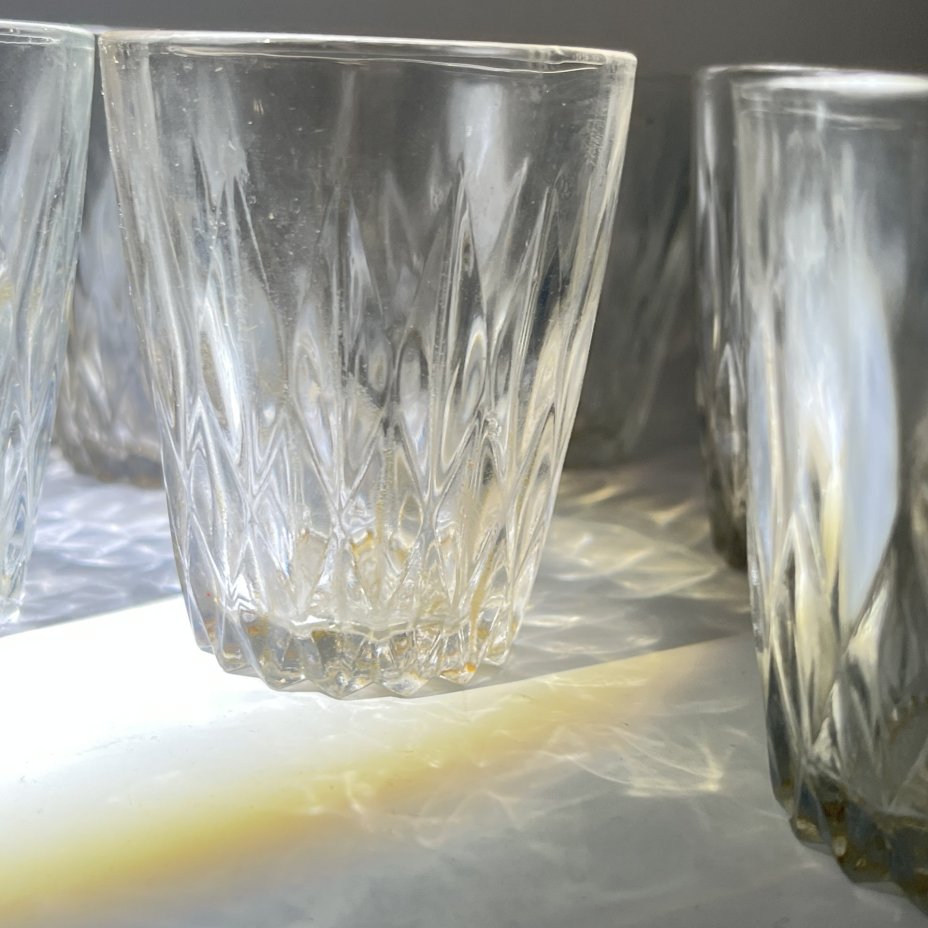 Набор из 6 стопок с рельефным декором