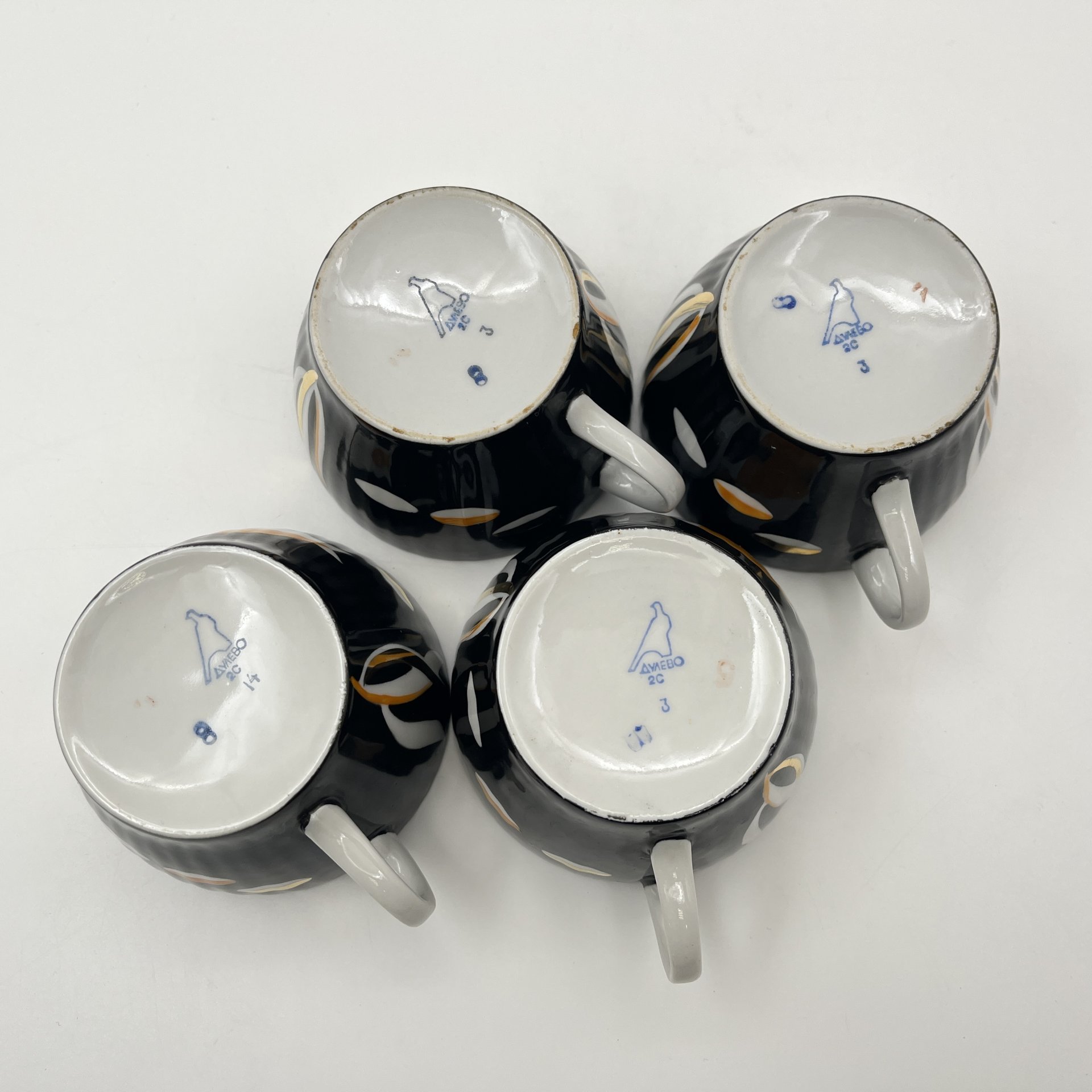 Набор из 4-х чайных пар из сервиза "Рыбки", фарфор, рытье, роспись, золочение, Дулевский фарфоровый завод (Дулёво), СССР, 1968-1991 гг.