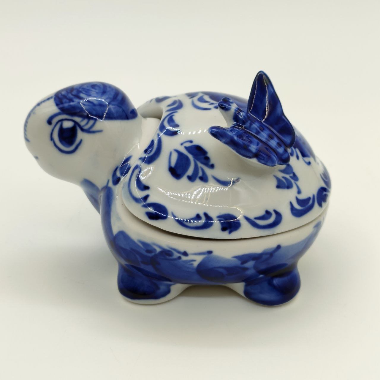 Шкатулка "Черепаха", Гжель, фарфор, роспись, Российская Федерация, 1991-2015 гг.