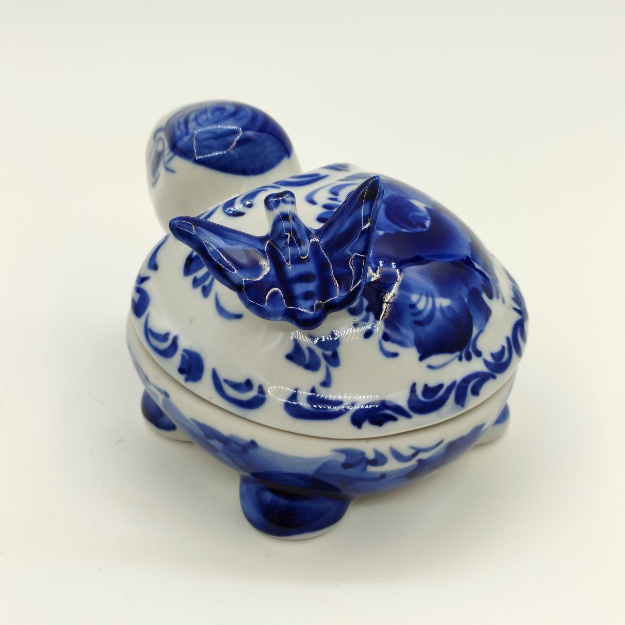 Шкатулка "Черепаха", Гжель, фарфор, роспись, Российская Федерация, 1991-2015 гг.
