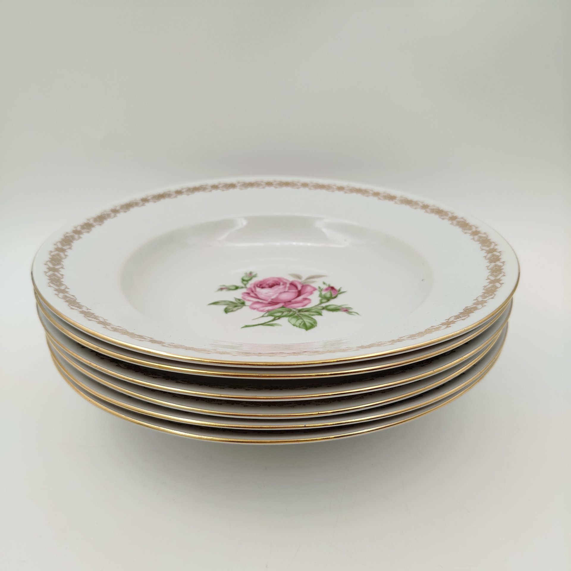 Набор из шести суповых тарелок с декором в виде роз, фарфор, деколь, золочение, Moritz Zdekauer (MZ), Чехословакия, 1960-1990 гг.