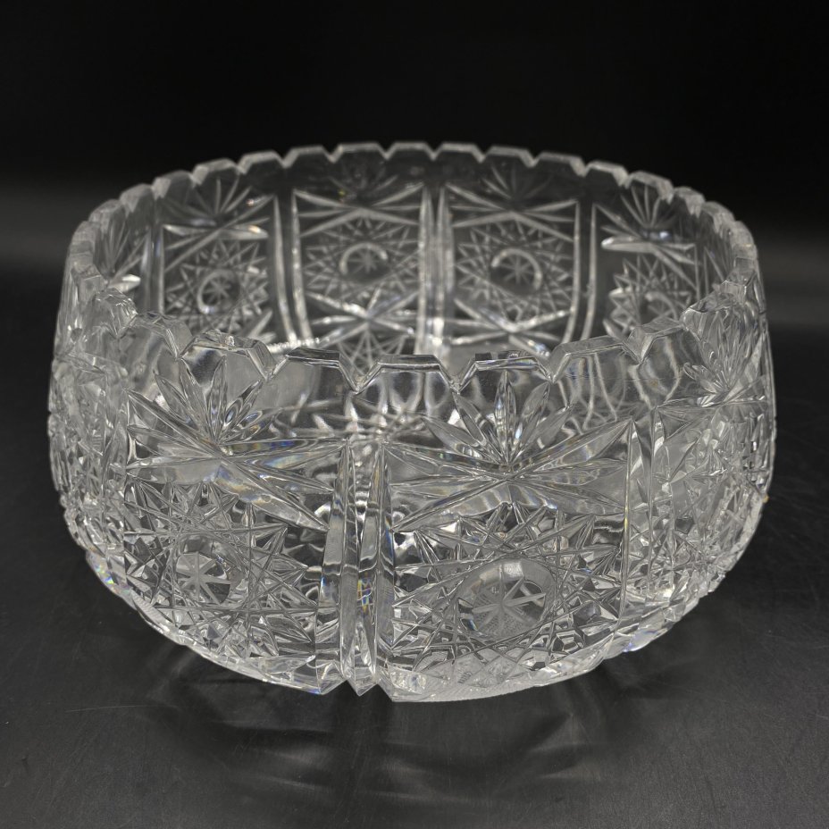 Салатник (фруктовница, конфетница) с рельефным декором