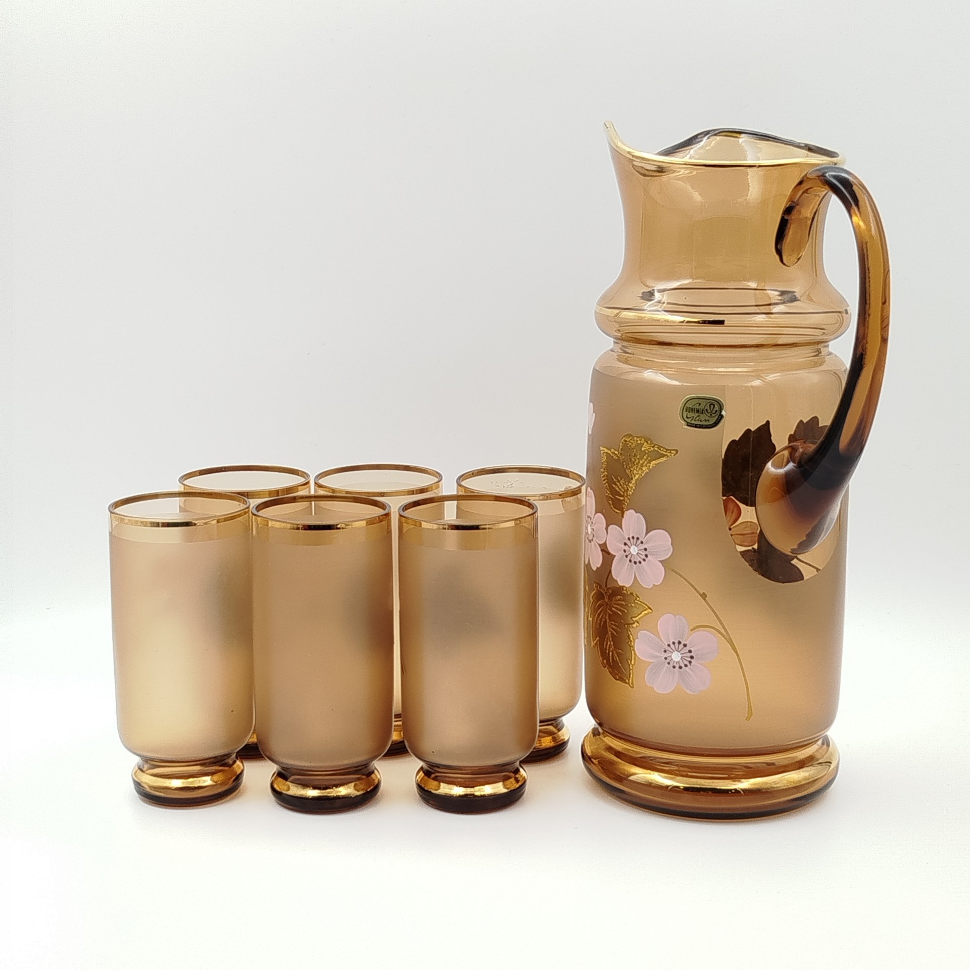Набор для подачи воды и холодных напитков (кувшин и 6 бокалов), украшенный цветочным декором, стекло, матирование, роспись, золочение, Bohemia Crystal (Bohemia Glass), Чехословакия, 1980-1990 гг.