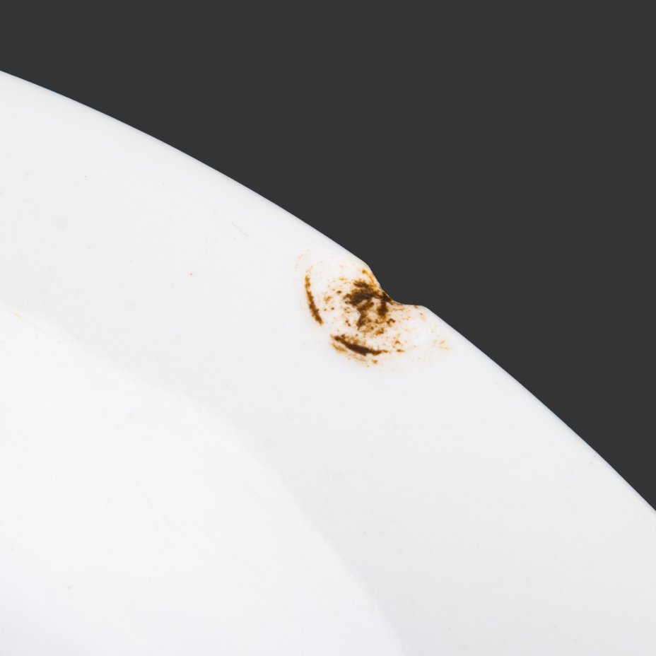 Блюдо сервировочное, овальной формы, украшенное цветочным декором, фарфор, деколь, Фарфоровый завод братьев Корниловых, Российская империя, 1914-1917 гг.