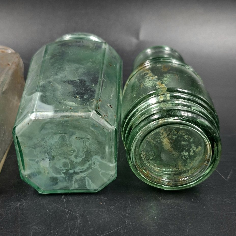 Набор из 4-х ёмкостей различных форм и размеров