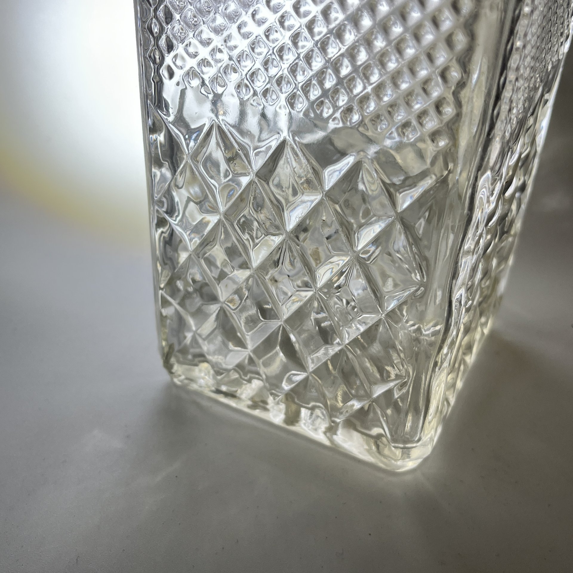 Графин с геометрическим декором, стекло, пресс, СССР, 1970-1990 гг.