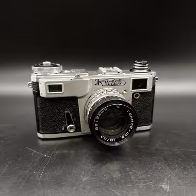 Фотоаппарат не рабочий дальномерный "Киев" с объективом "Гелиос-103". С кофром, Киевский завод «Арсенал»